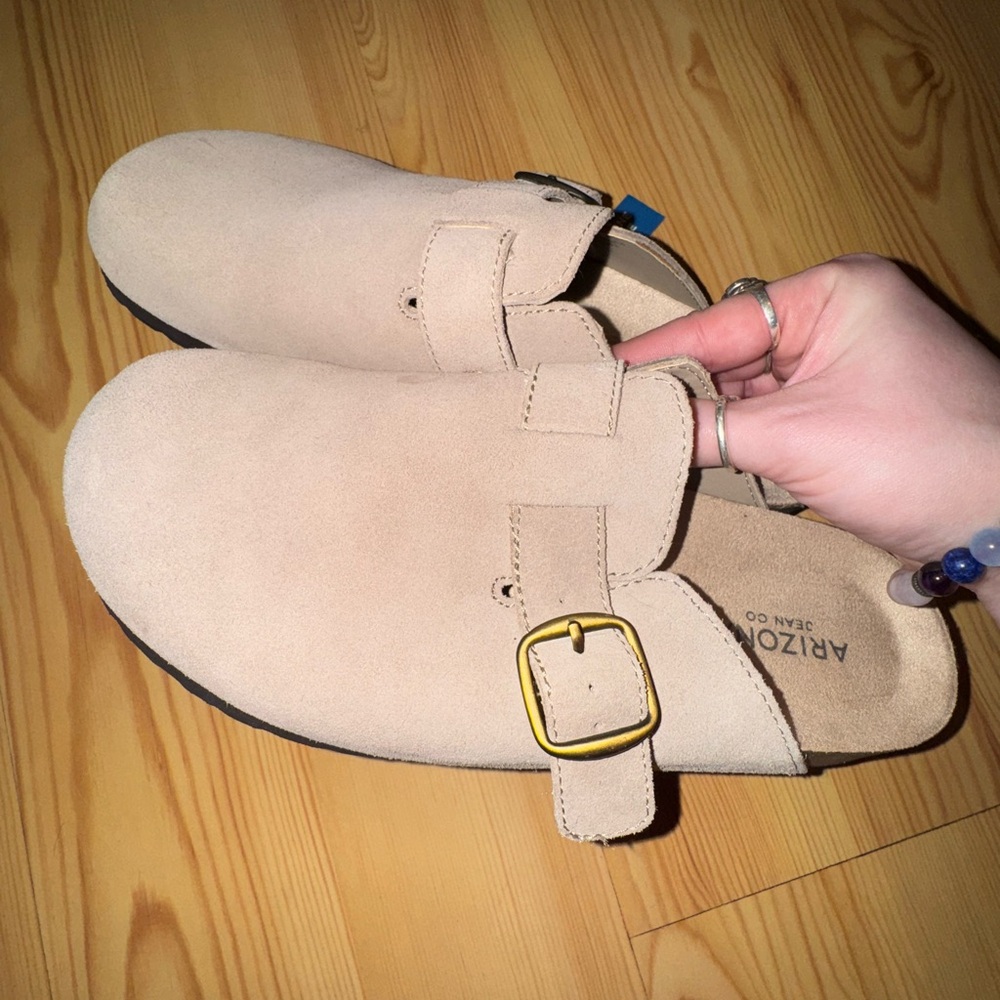 NWT Arizona Women's Beige Suede Buckle Mules - Picture 6 of 9